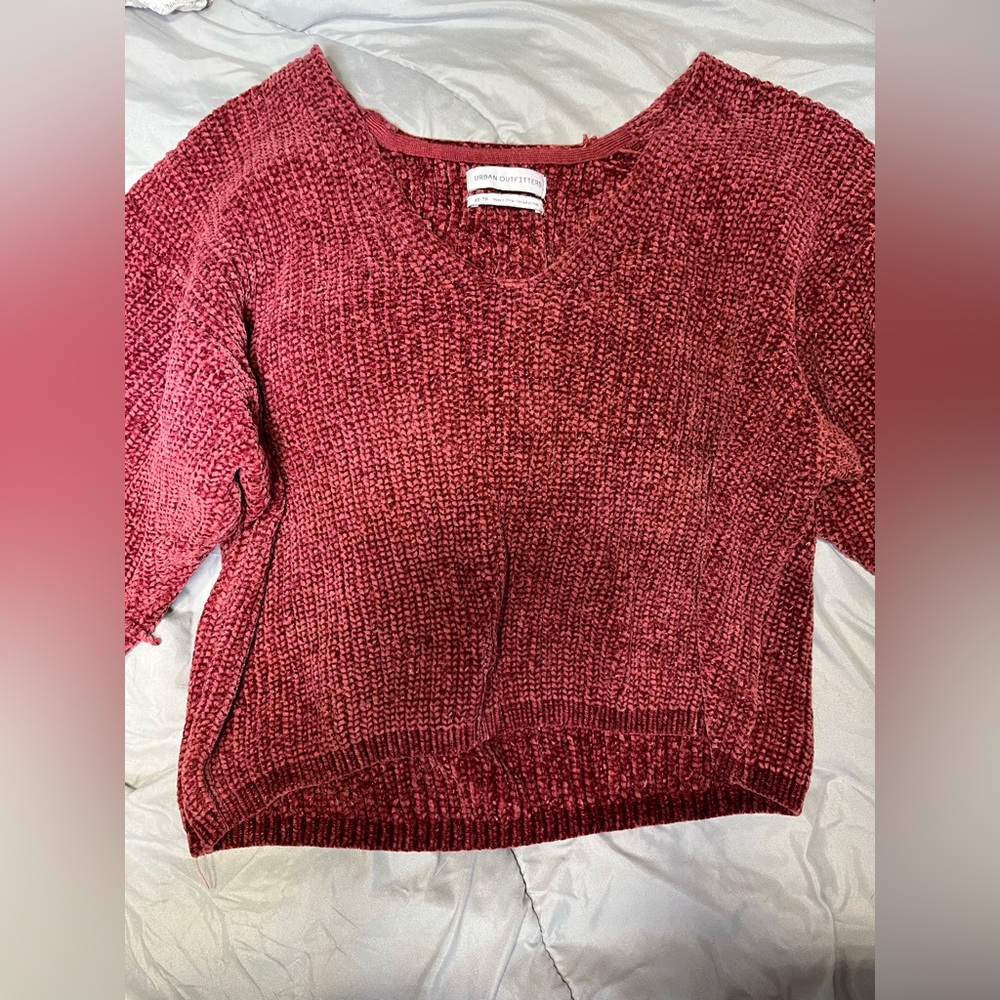 xs urban outfitters sweater